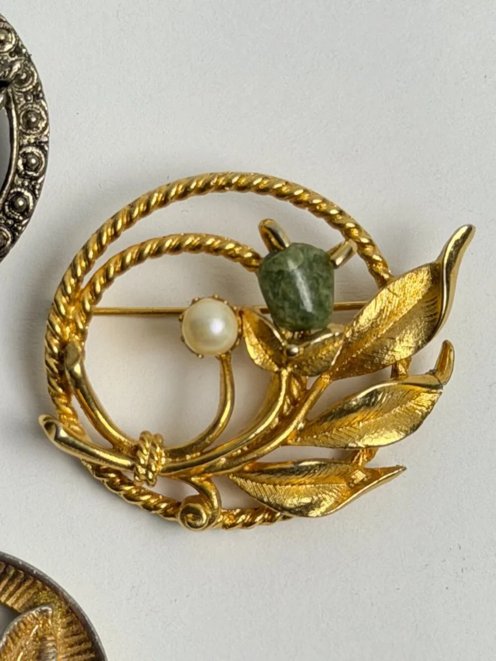 Vintage Brooch Lot 4 Floral Circle Faux Pearl Stone Gold Silver Tone Pin Pendant